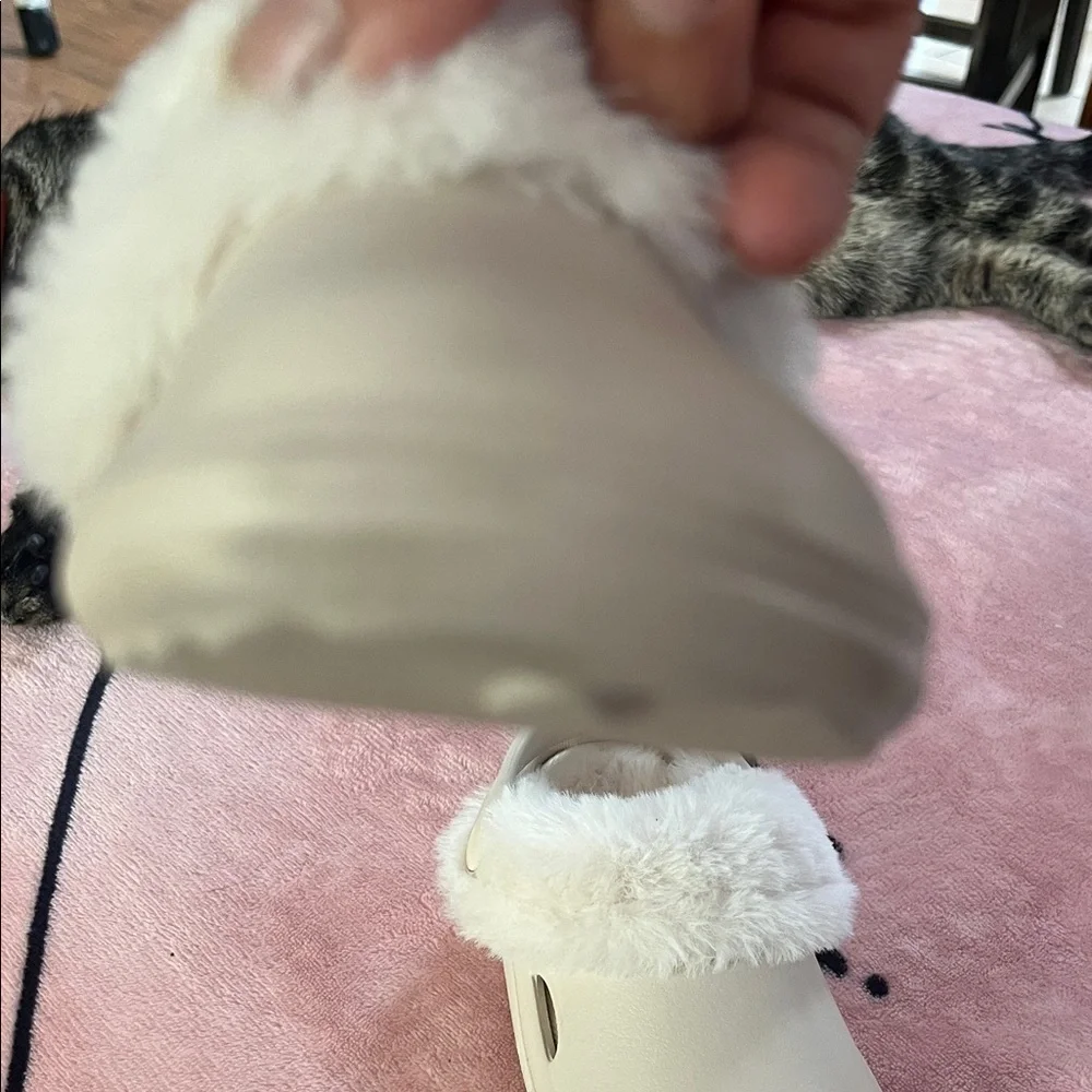 Zara Kids Cream Slippers with Faux Fur